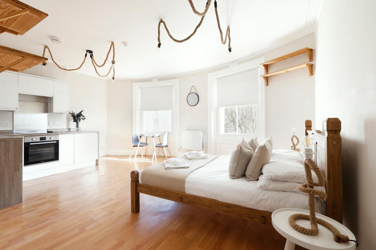 Spacious Apartment Brighton